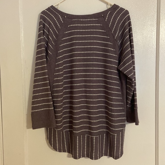 Stripped top. - Picture 5 of 5